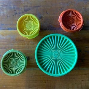 Vintage 1970’s Tupperware set